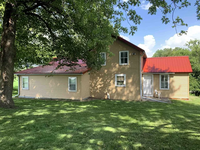 $289,000 | N3011 Mickelson Road, Fall River, WI 53932