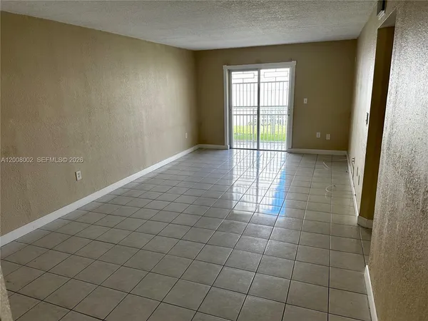 $2,200 | 7011 West 29th Avenue, Unit 124, Hialeah, FL 33018
