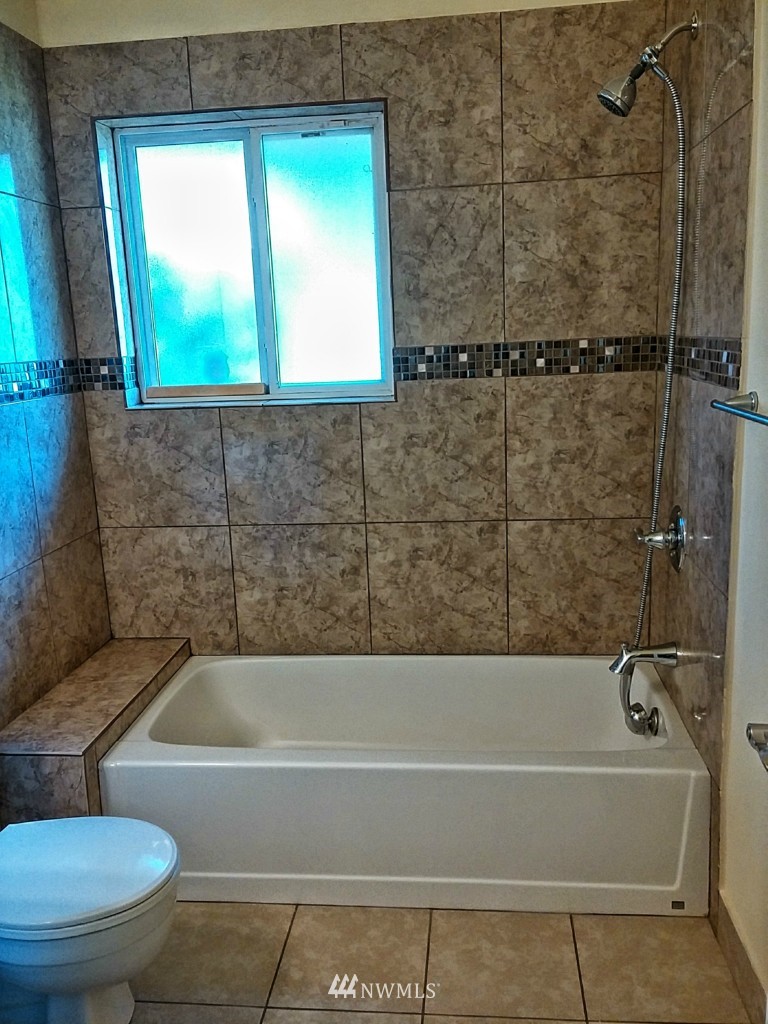 115 Northwest 3rd Place Renton, WA 98057 - Photo 3 of 12