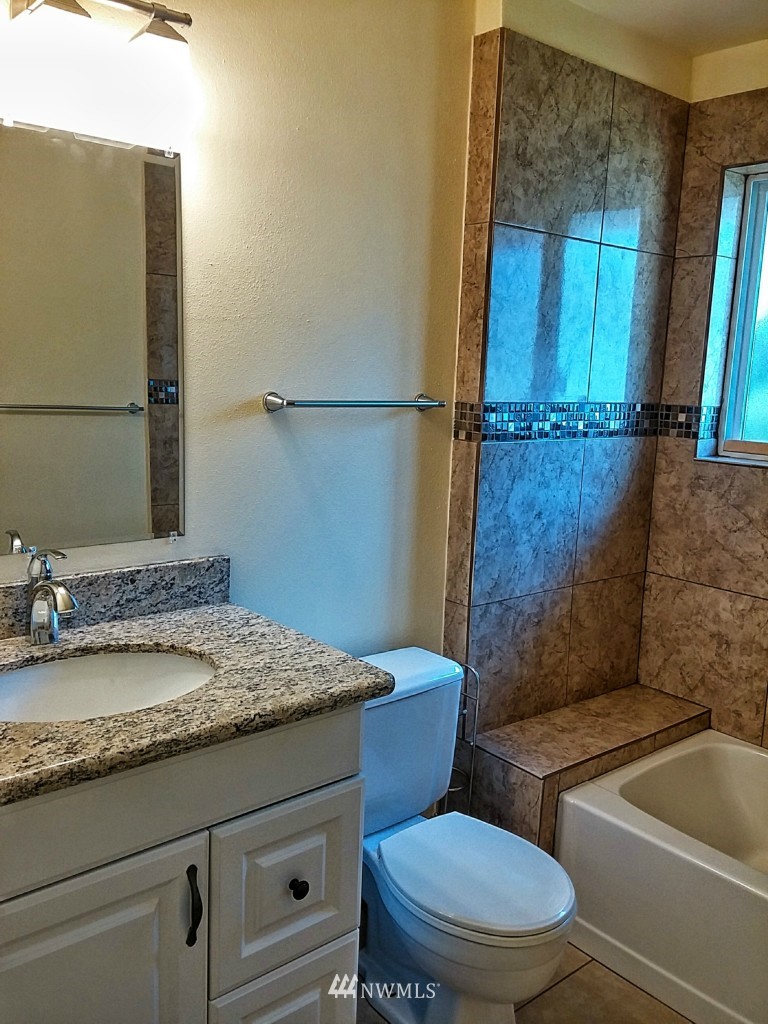 115 Northwest 3rd Place Renton, WA 98057 - Photo 4 of 12