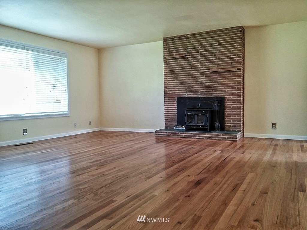 115 Northwest 3rd Place Renton, WA 98057 - Photo 5 of 12