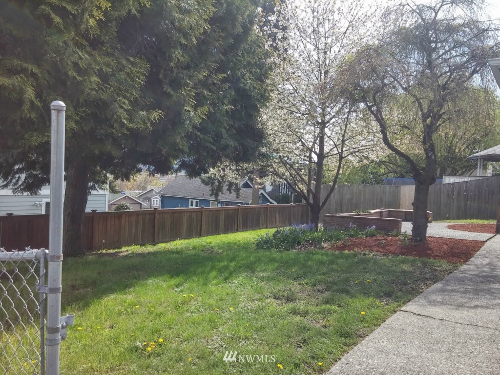 115 Northwest 3rd Place Renton, WA 98057 - Photo 10 of 12