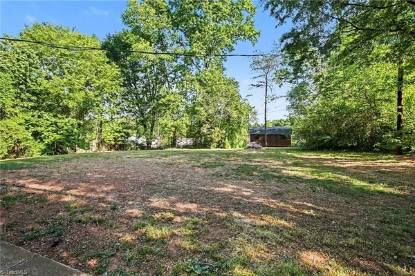 $242,500 | 122 Redwood Bend, King, NC 27021