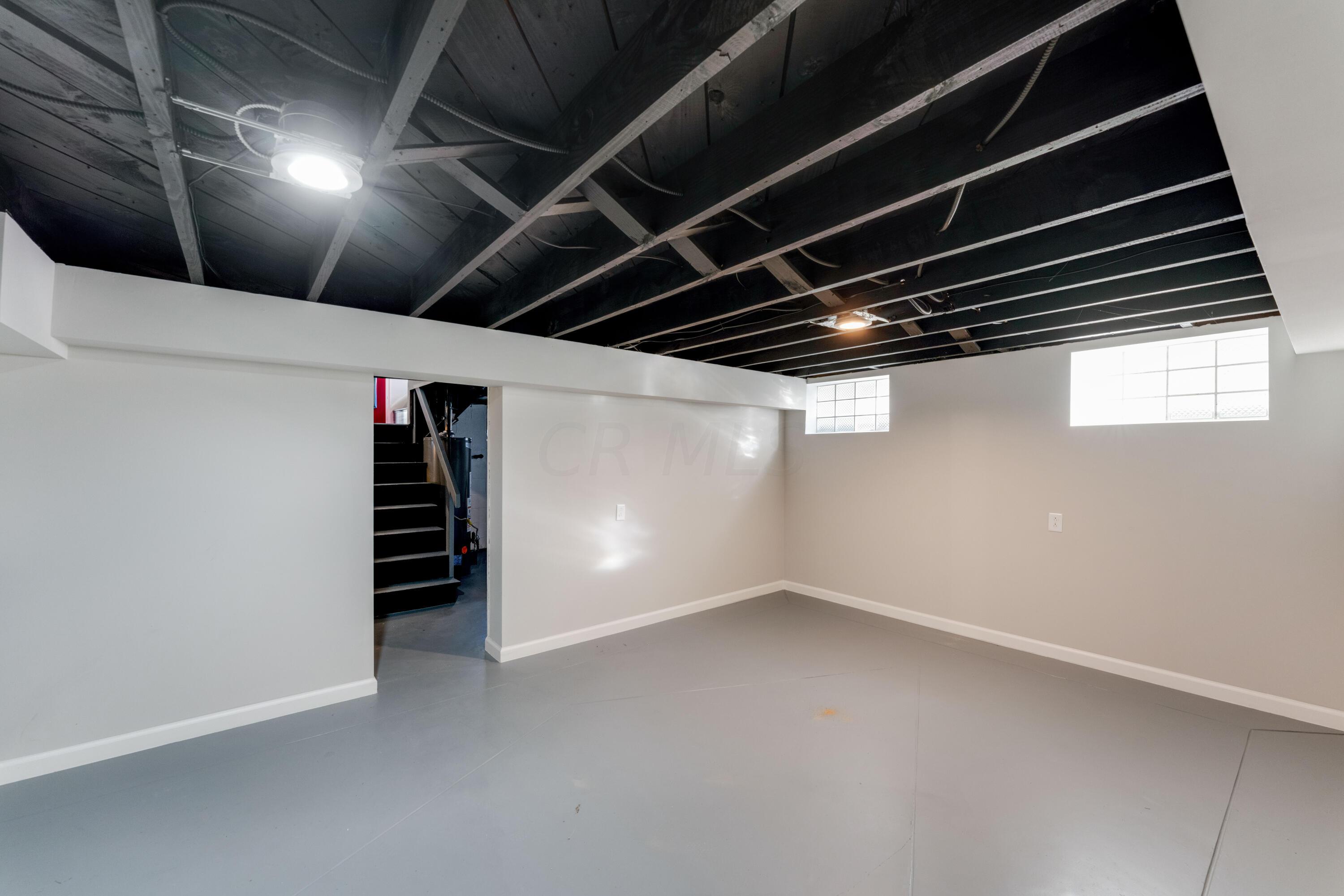 2964 Wicklow Road Columbus, OH 43204 - Photo 29 of 29 16-dsc08889-dsc08891