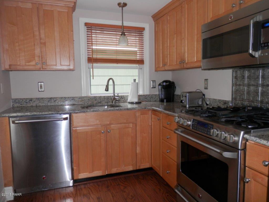 149 Moon Valley Road Milford, PA 18337 - Photo 12 of 14 Kitchen