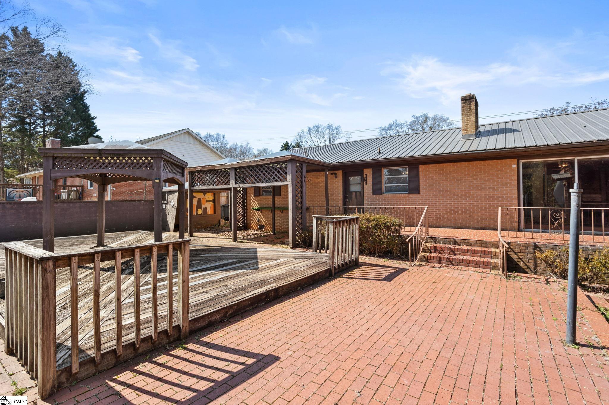 214 Hunts Bridge Road Greenville, SC 29617 - Photo 28 of 47 Gallery Image 28