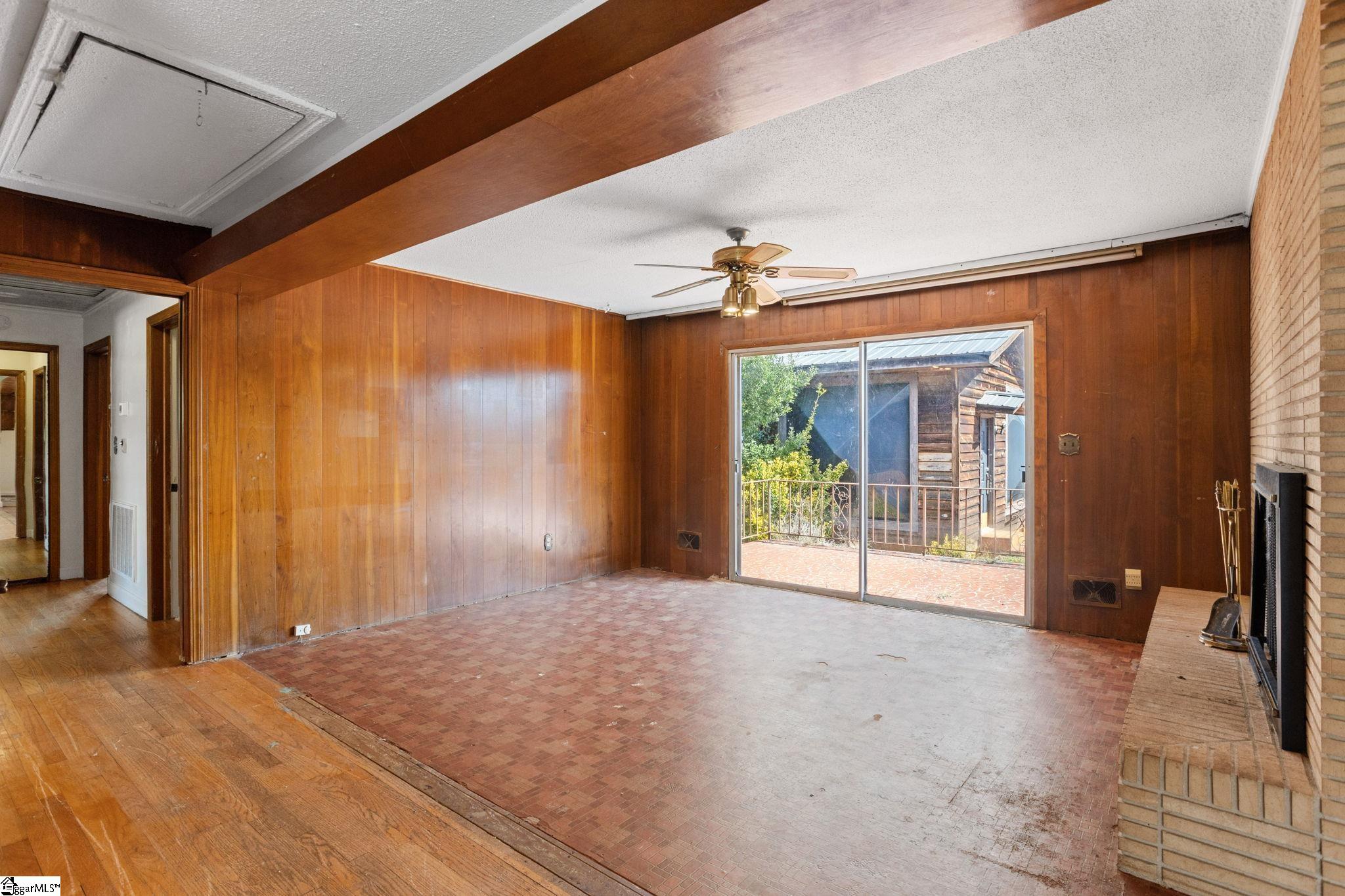 214 Hunts Bridge Road Greenville, SC 29617 - Photo 7 of 47 Gallery Image 7