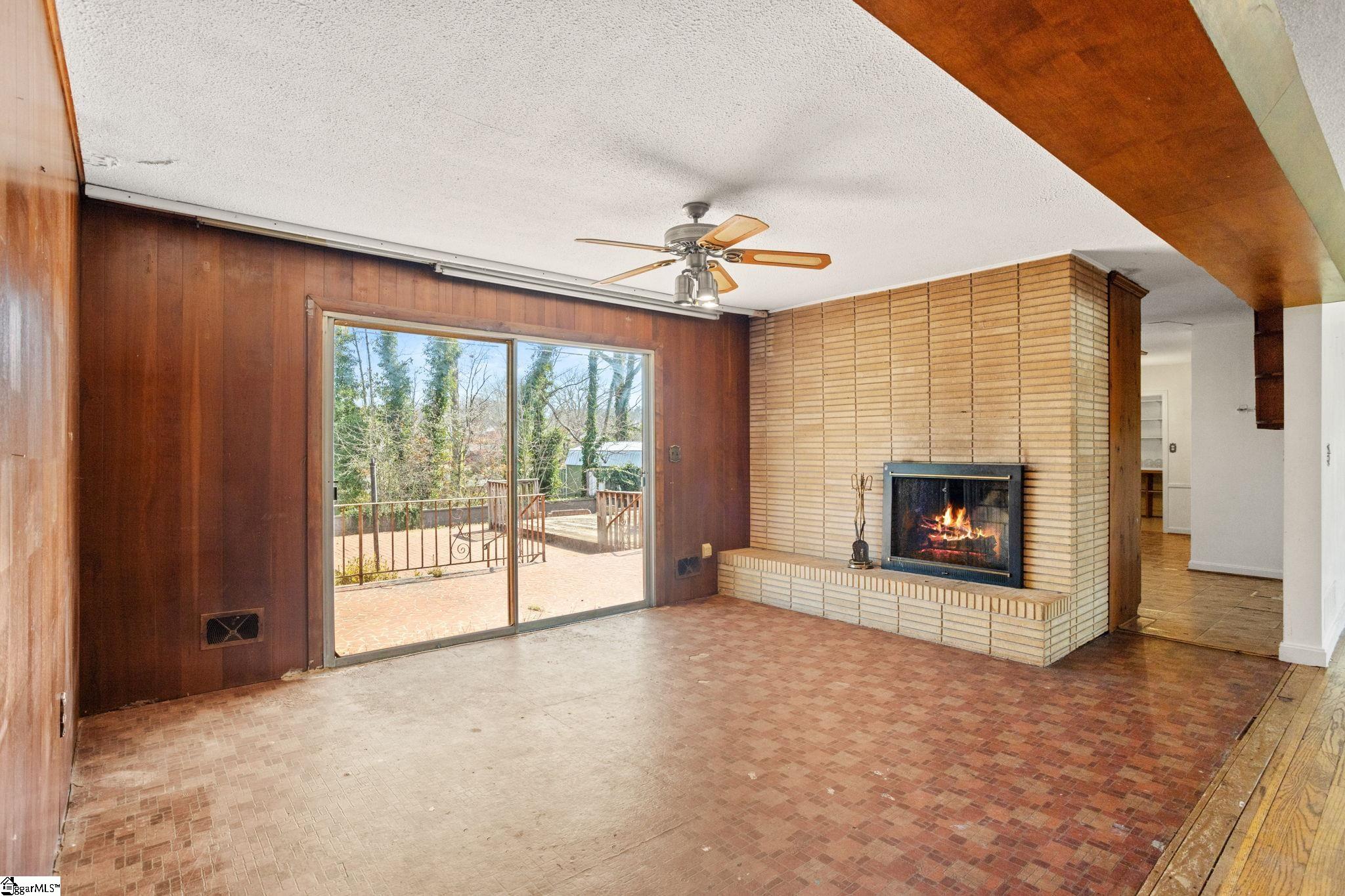 214 Hunts Bridge Road Greenville, SC 29617 - Photo 8 of 47 Gallery Image 8