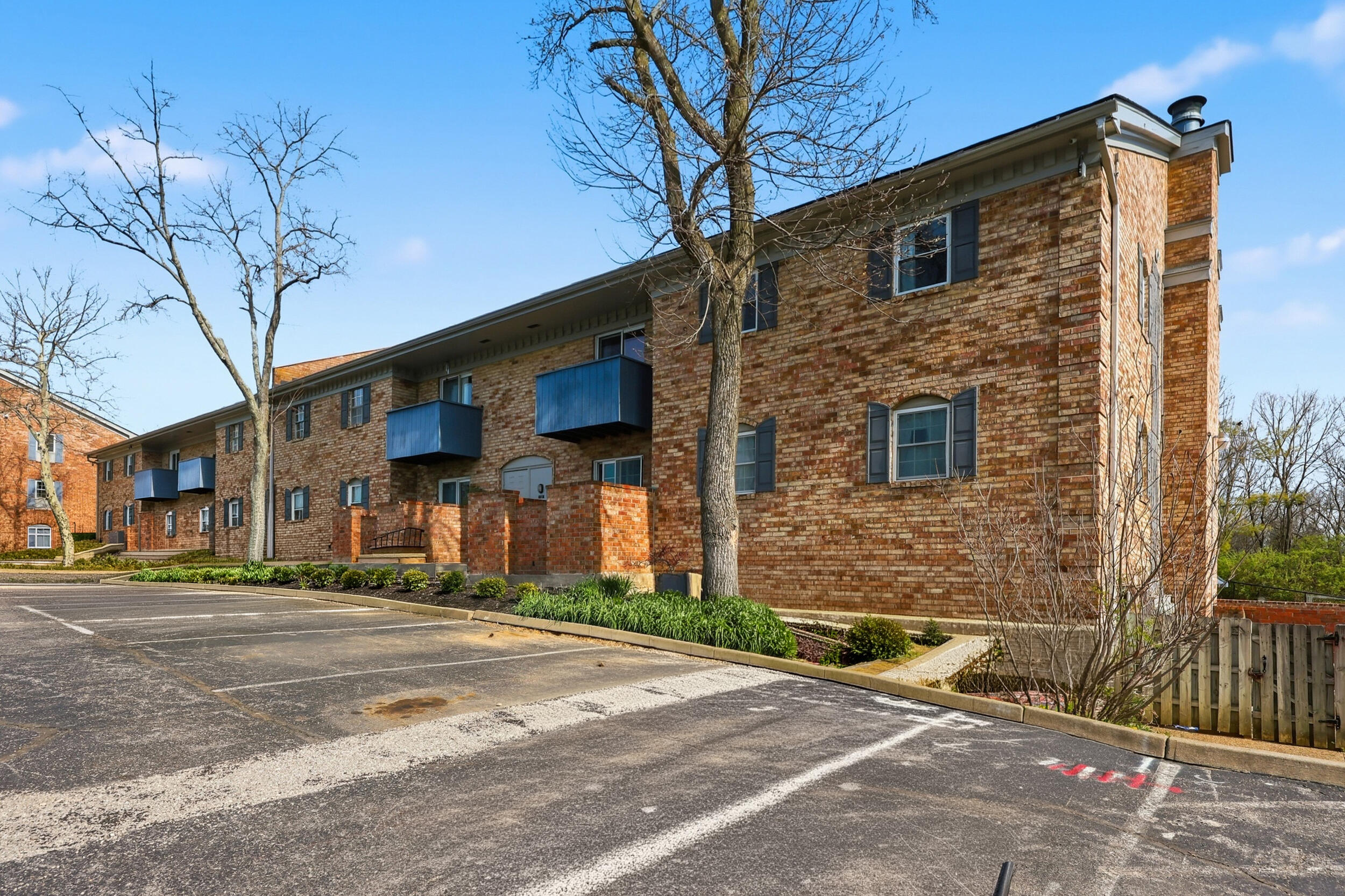 1076 Armstrong Mill Road, Unit D Lexington, KY 40517 - Photo 25 of 26 2_img_8306