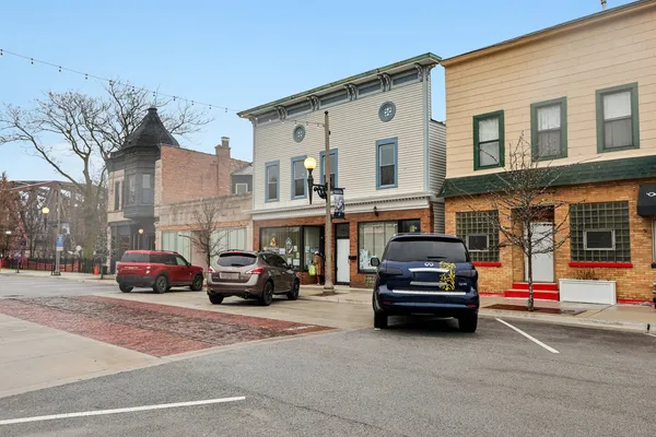 $250,000 | 13315 Old Western Avenue, Blue Island, IL 60406
