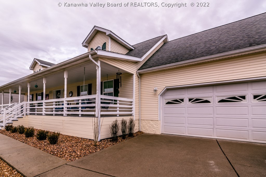 163 Kentuck Road Kenna, WV 25248 - Photo 2 of 27 Gallery Image 2