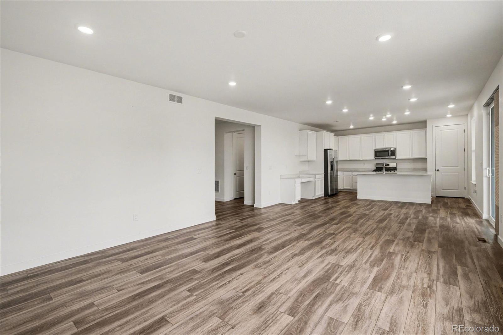 5258 Inland Avenue Firestone, CO 80504 - Photo 6 of 42