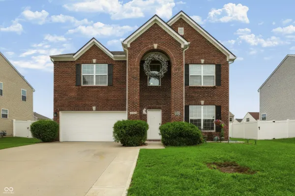 $419,900 | 1378 Padana Drive, Greenwood, IN 46143