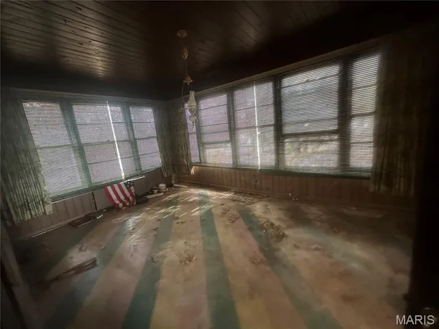 $200,000 | 10080 Lakeside Drive, St. Louis, MO 63123