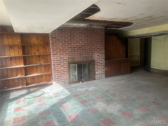 $200,000 | 10080 Lakeside Drive, St. Louis, MO 63123