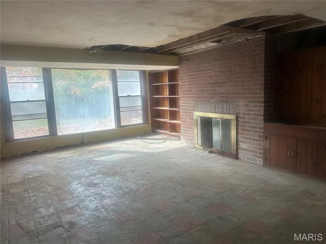 $200,000 | 10080 Lakeside Drive, St. Louis, MO 63123