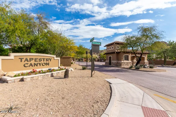 $300,000 | 14015 South 19th Street, Unit 18, Phoenix, AZ 85048