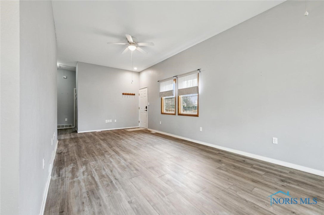5915 Rudyard Road Sylvania, OH 43560 - Photo 10 of 33 Living room