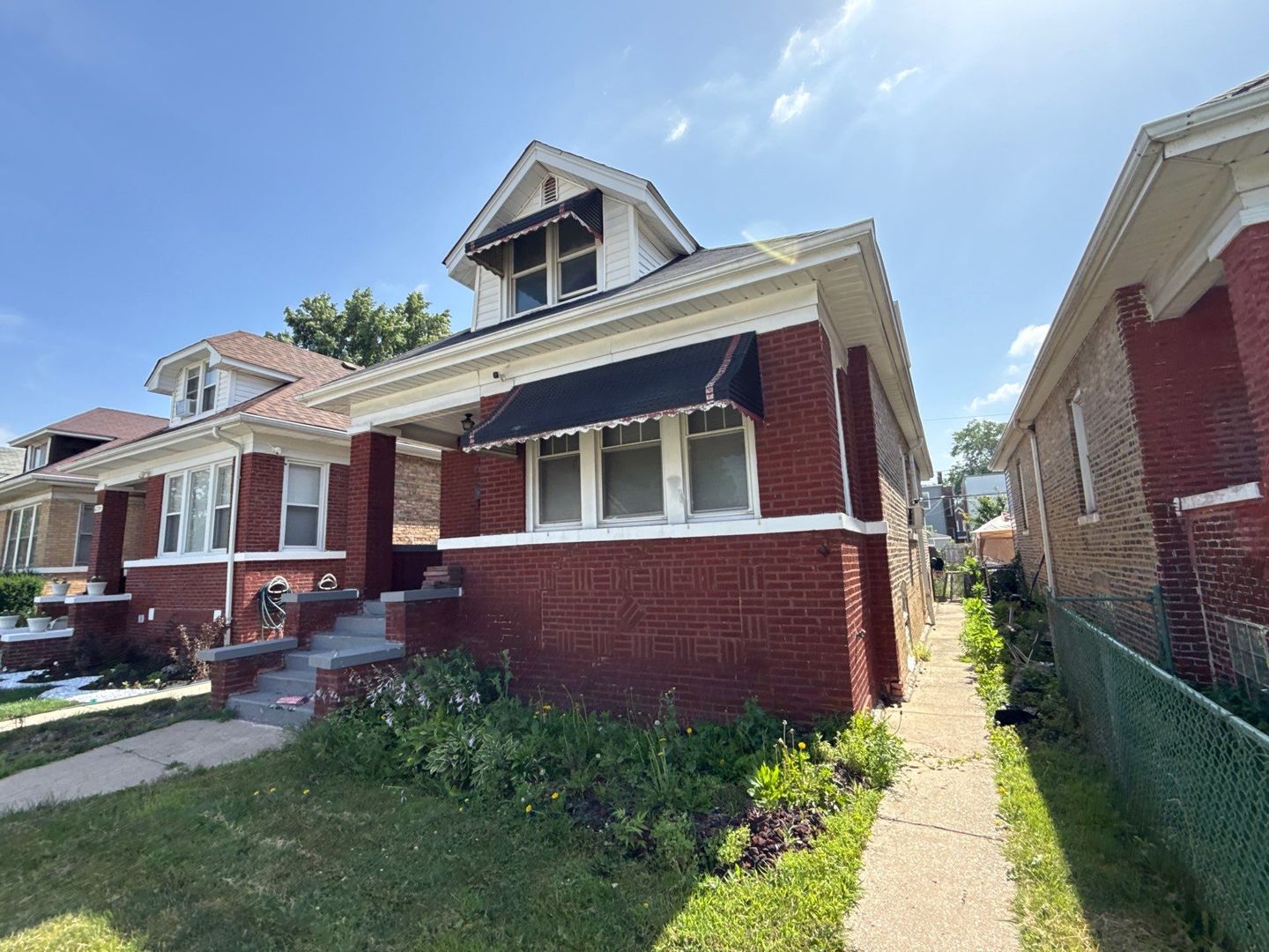 6743 South Carpenter Street Chicago, IL 60621 - Photo 3 of 4 Gallery Image 3
