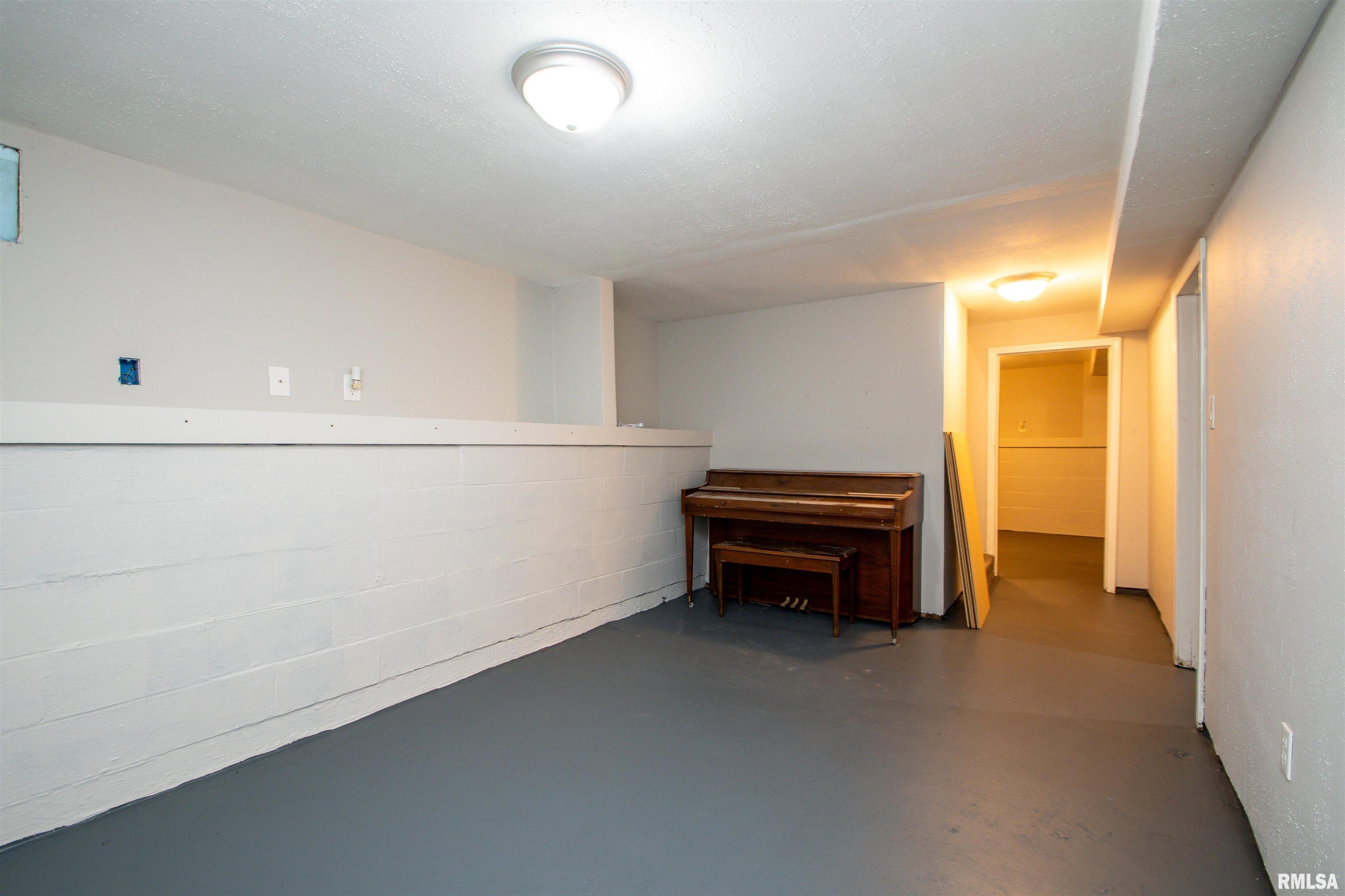 625 North Tower Road Peoria, IL 61604 - Photo 34 of 36 Gallery Image 34