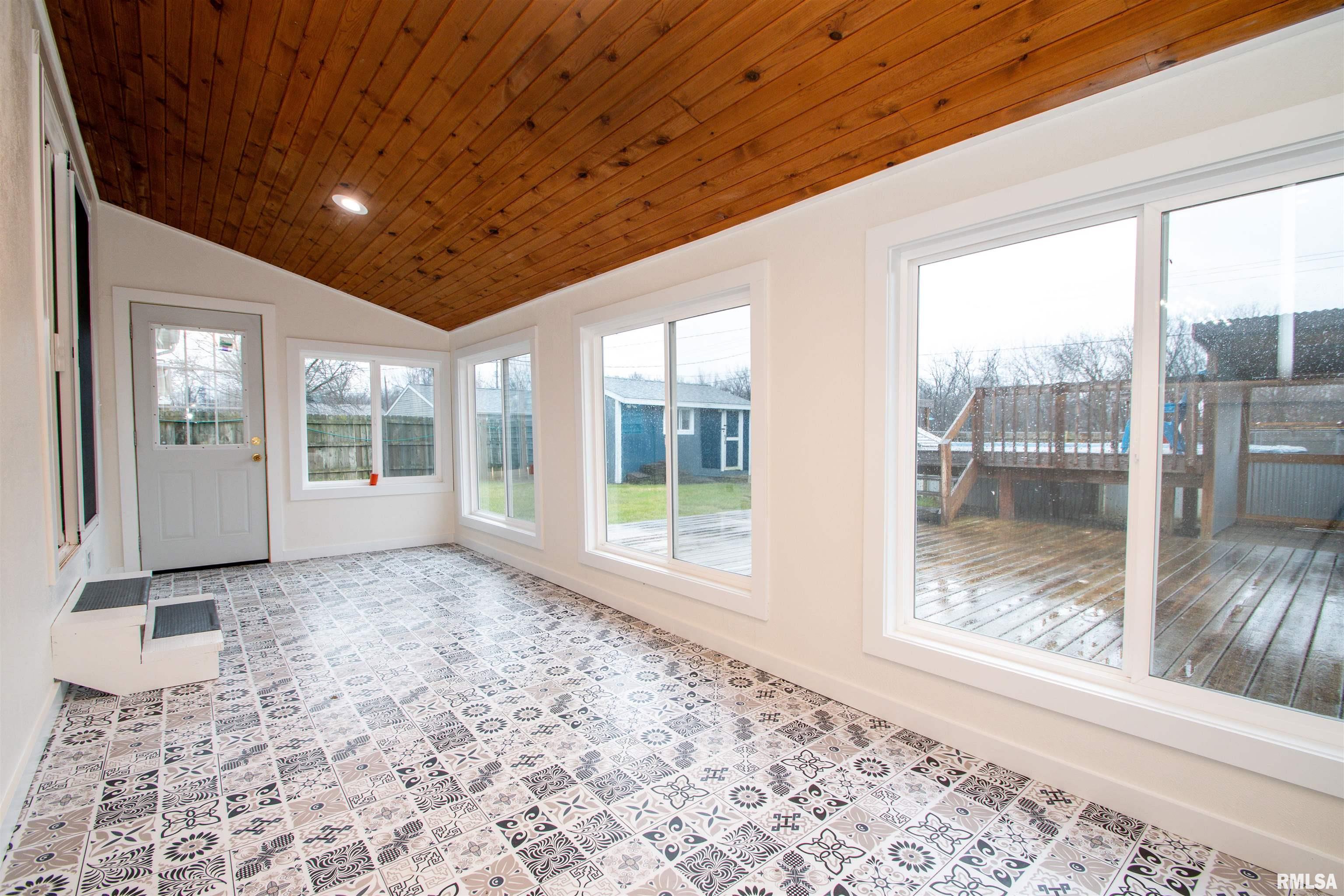 625 North Tower Road Peoria, IL 61604 - Photo 4 of 36 Gallery Image 4