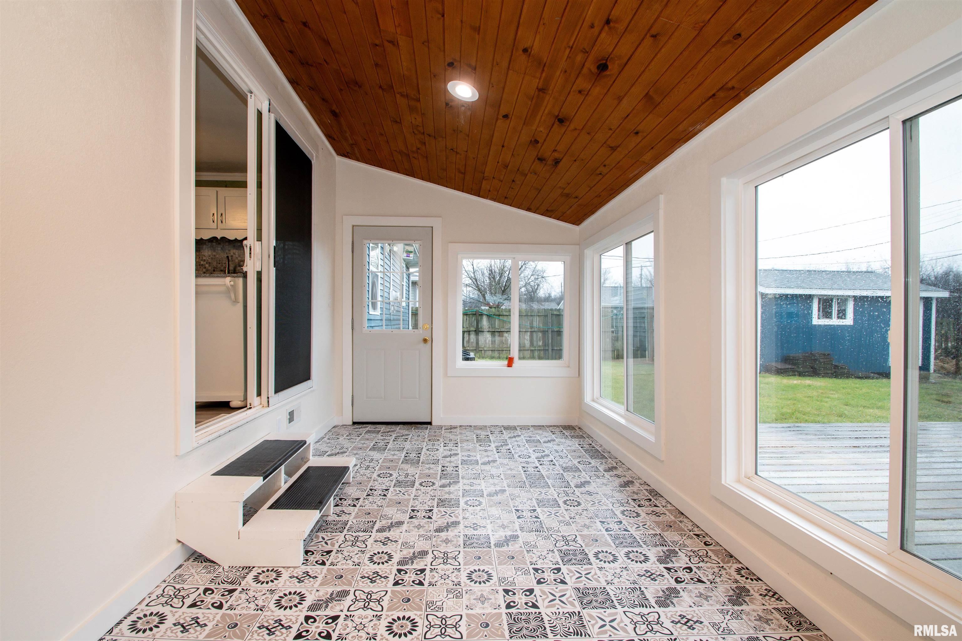 625 North Tower Road Peoria, IL 61604 - Photo 5 of 36 Gallery Image 5