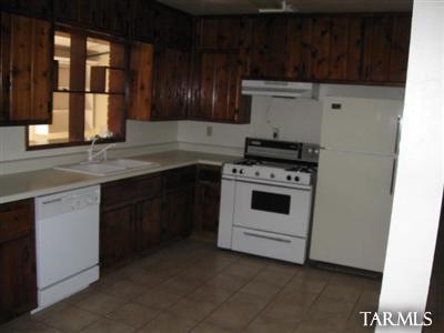 462 East Pastime Road Tucson, AZ 85705 - Photo 3 of 9