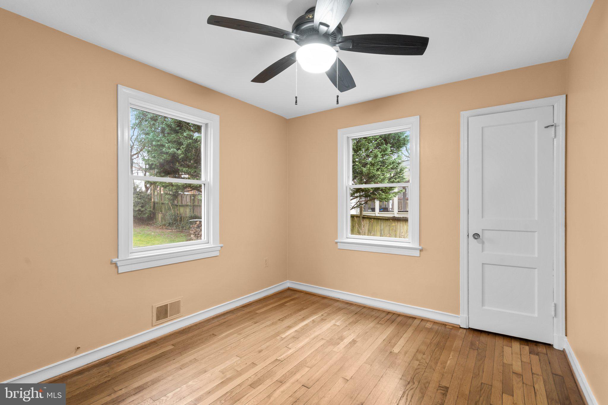 9930 Moss Avenue Silver Spring, MD 20901 - Photo 13 of 28 Gallery Image 13