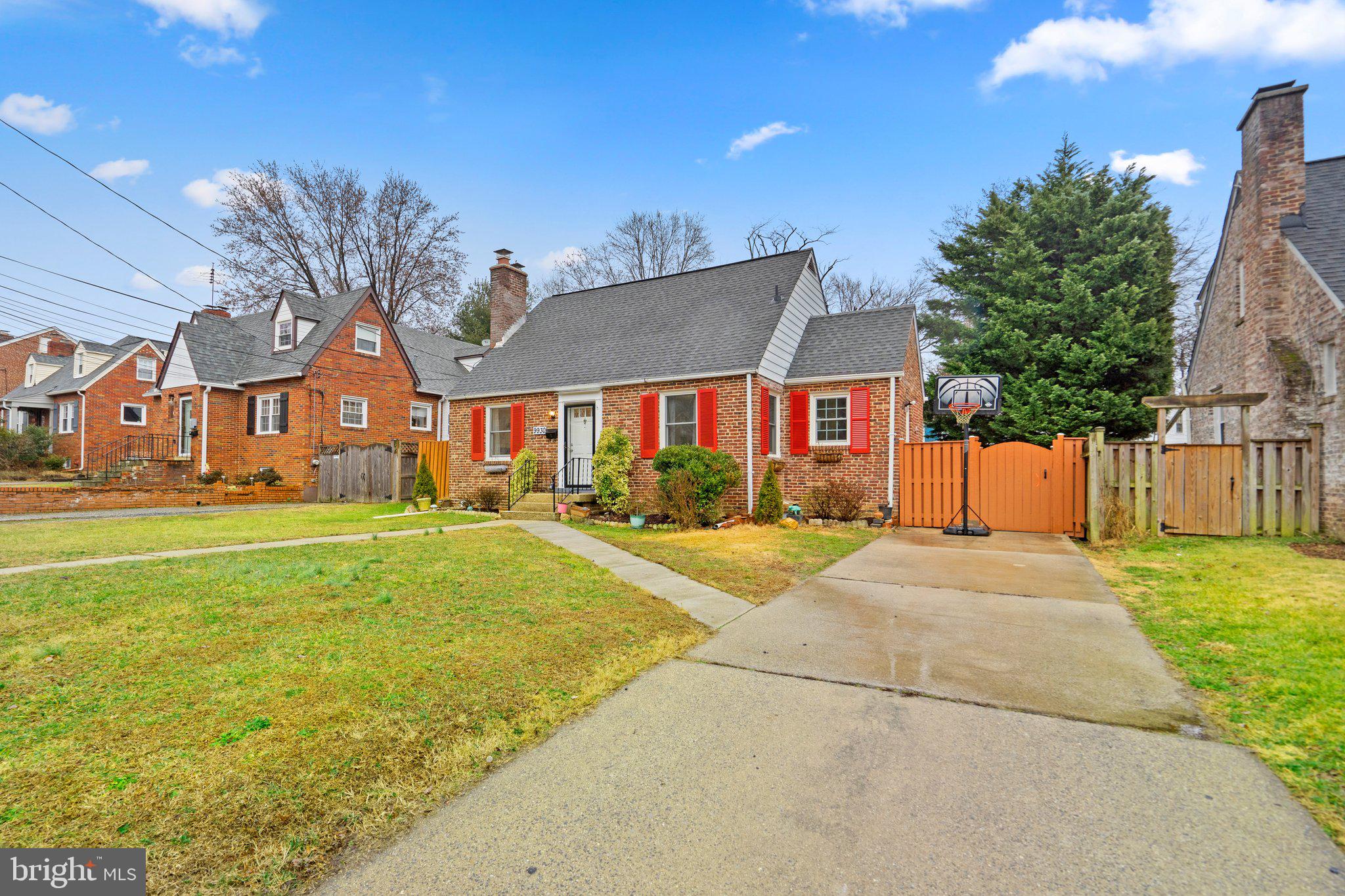9930 Moss Avenue Silver Spring, MD 20901 - Photo 2 of 28 Gallery Image 2