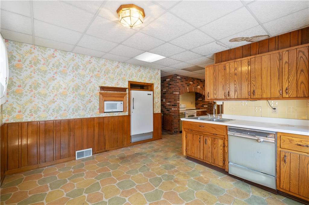 343 Locust Street Canonsburg, PA 15317 - Photo 11 of 39