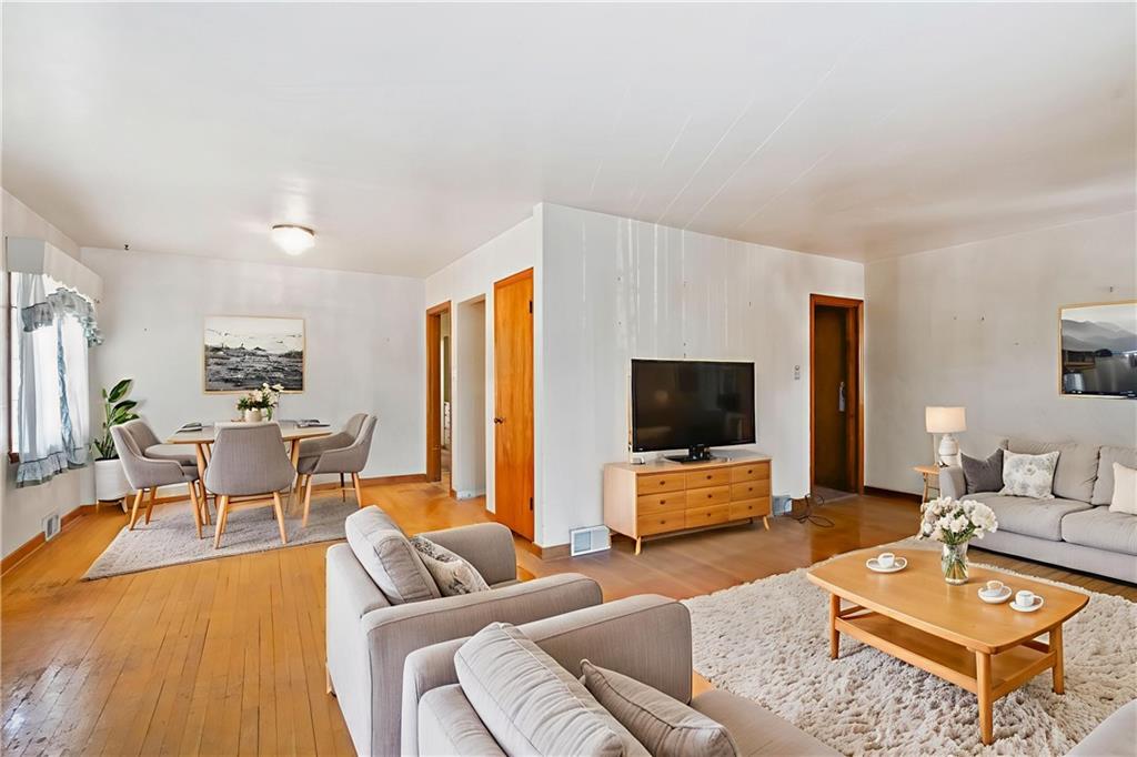 343 Locust Street Canonsburg, PA 15317 - Photo 3 of 39