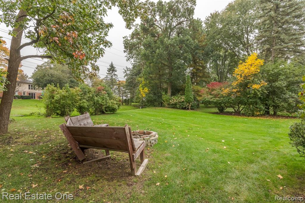 5699 Raven Road Bloomfield Hills, MI 48301 - Photo 41 of 44