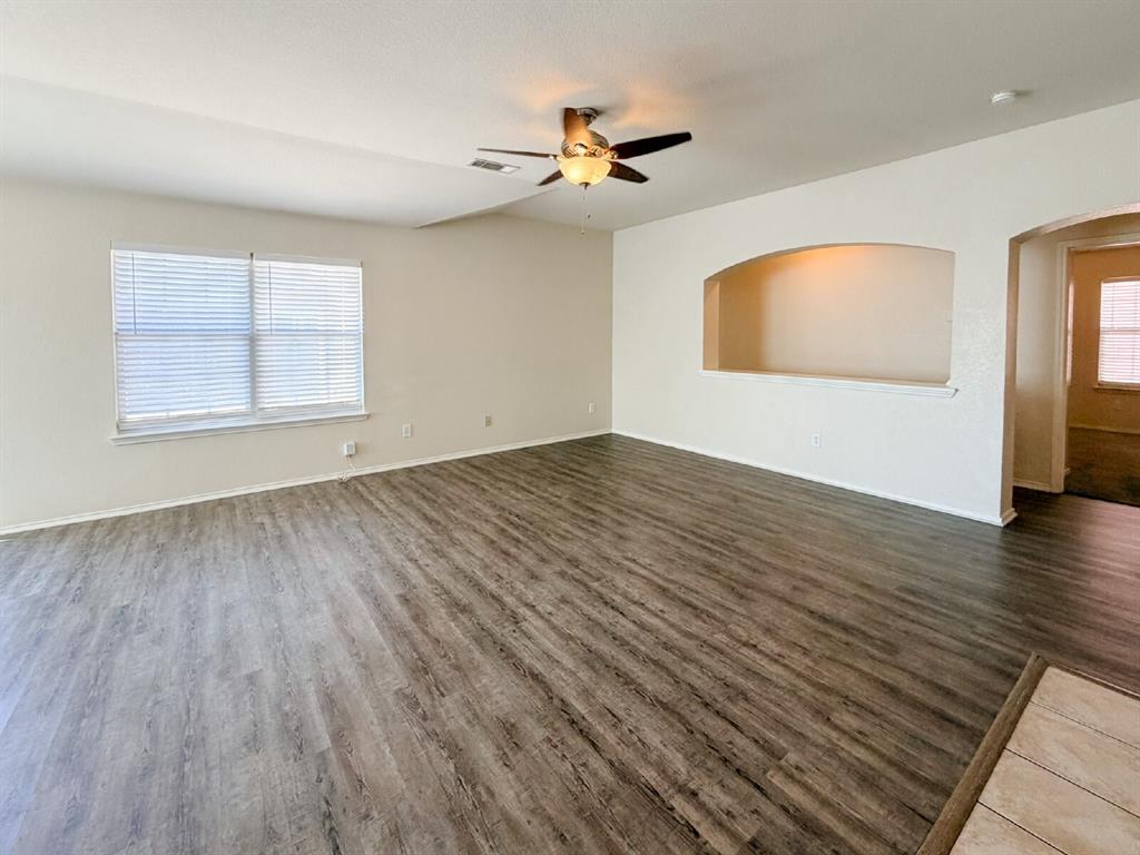 5353 Freestone Drive Grand Prairie, TX 75052 - Photo 17 of 36