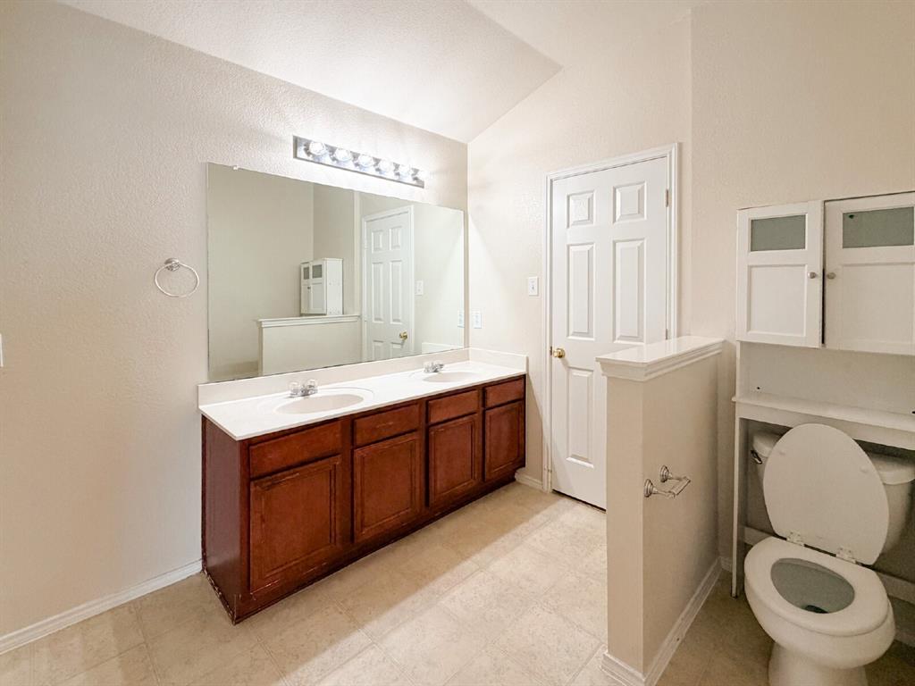 5353 Freestone Drive Grand Prairie, TX 75052 - Photo 24 of 36