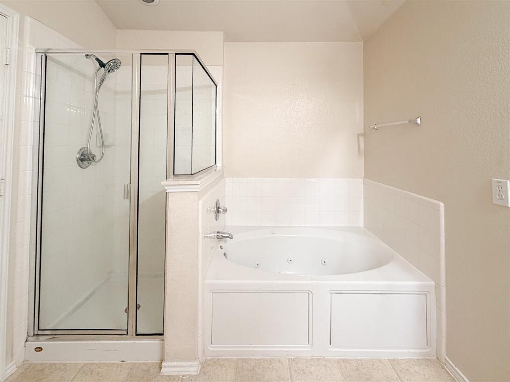 5353 Freestone Drive Grand Prairie, TX 75052 - Photo 25 of 36