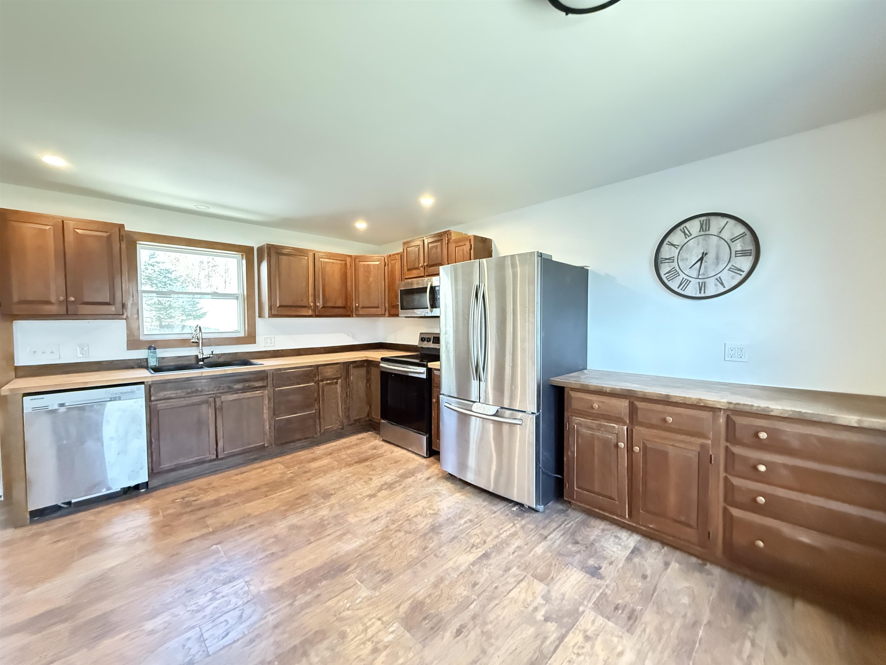 221 A Southridge Street Springfield, VT 05156 - Photo 11 of 28