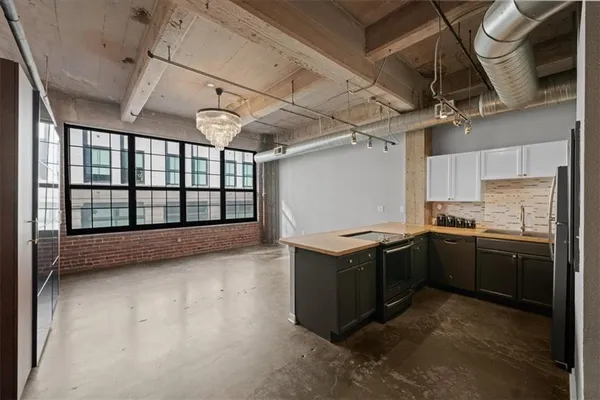 $199,000 | 715 May Street, Unit 327, Kansas City, MO 64105