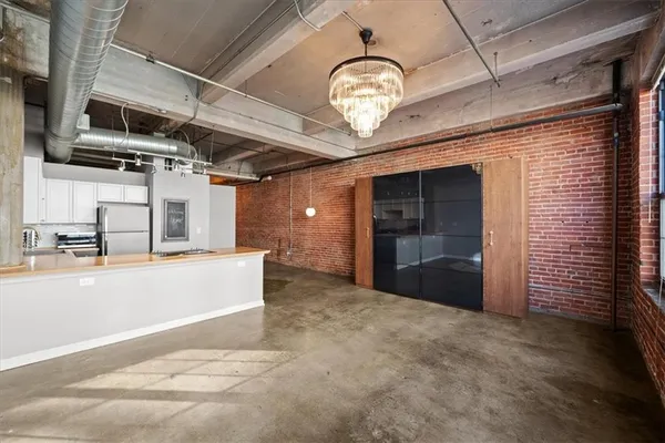 $199,000 | 715 May Street, Unit 327, Kansas City, MO 64105