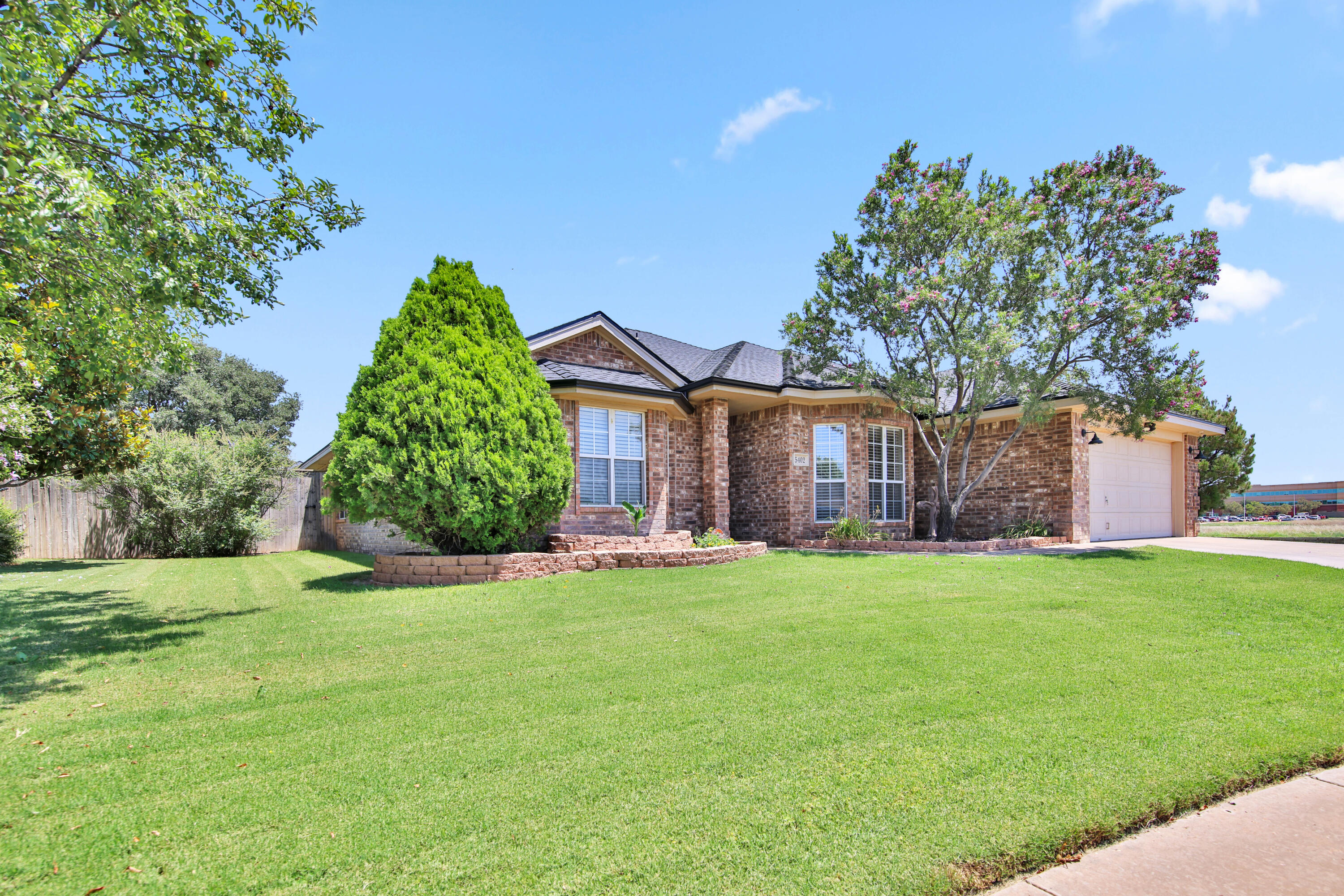 5402 100th Street Lubbock, TX 79424 - Photo 2 of 36 IMG_9419