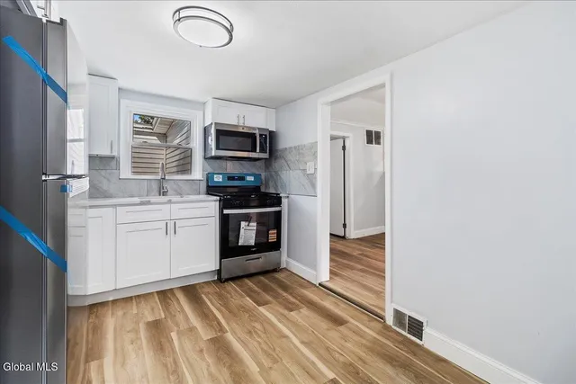 $2,000 | 41 Virginia Avenue, Unit 1, Colonie, NY 12205