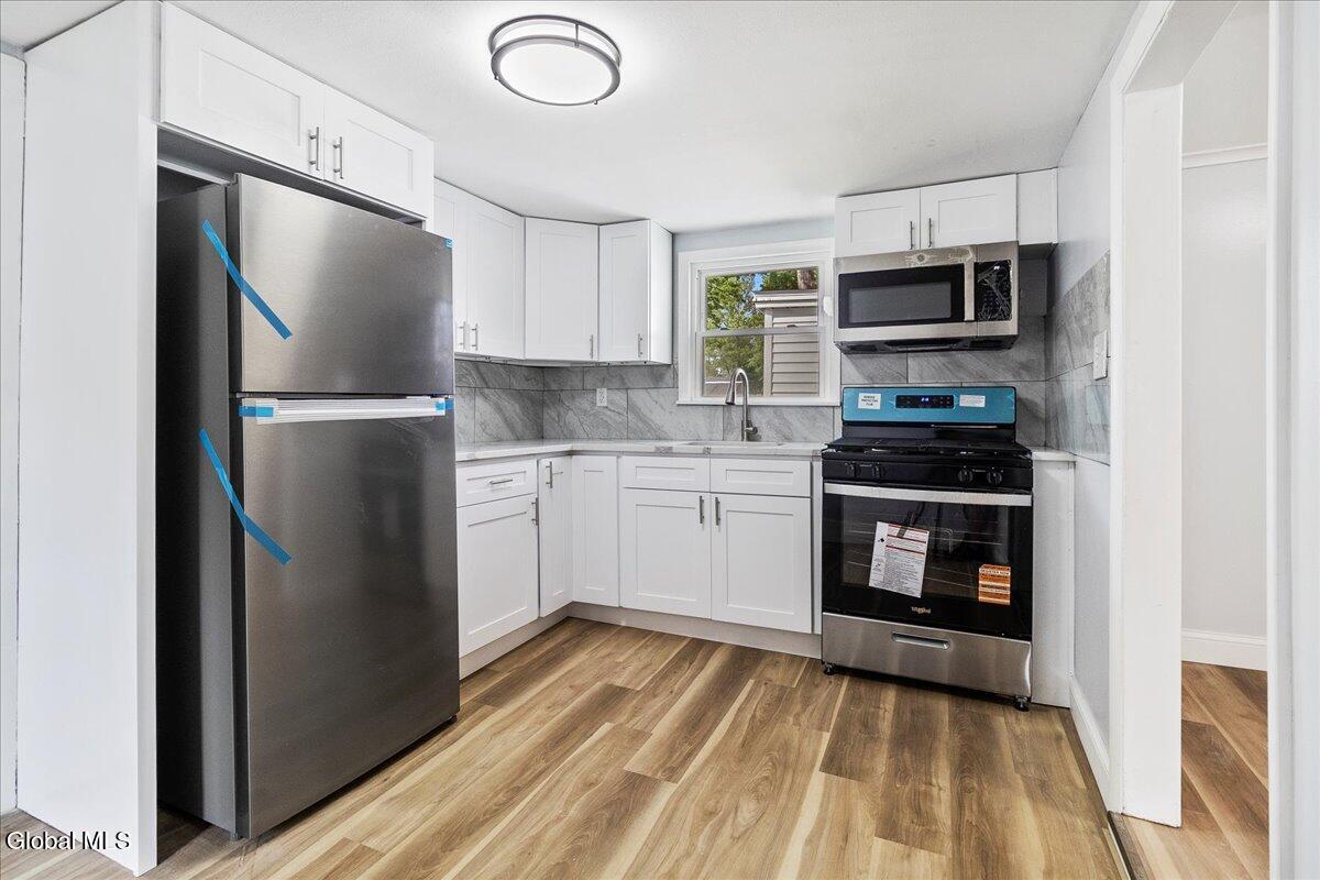 41 Virginia Avenue, Unit 1 Colonie, NY 12205 - Photo 12 of 24 04-IMG_0927