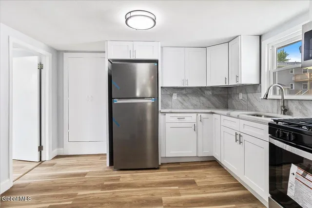 $2,000 | 41 Virginia Avenue, Unit 1, Colonie, NY 12205