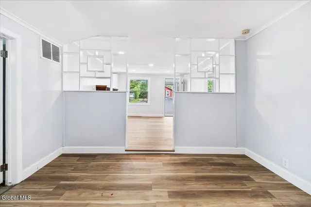 $2,000 | 41 Virginia Avenue, Unit 1, Colonie, NY 12205