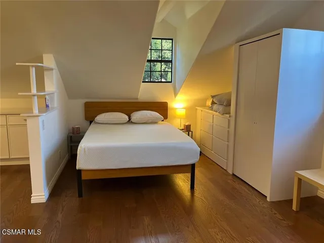 $1,800 | 23300 Raymond Street, Unit 1, Chatsworth, CA 91311