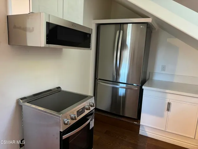 $1,700 | 23300 Raymond Street, Unit 1, Chatsworth, CA 91311