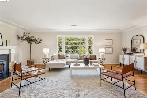 $1,295,000 | 2363 Leimert Boulevard, Oakland, CA 94602