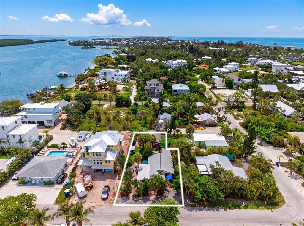 660 Linley Street Longboat Key, FL 34228 - Photo 2 of 64