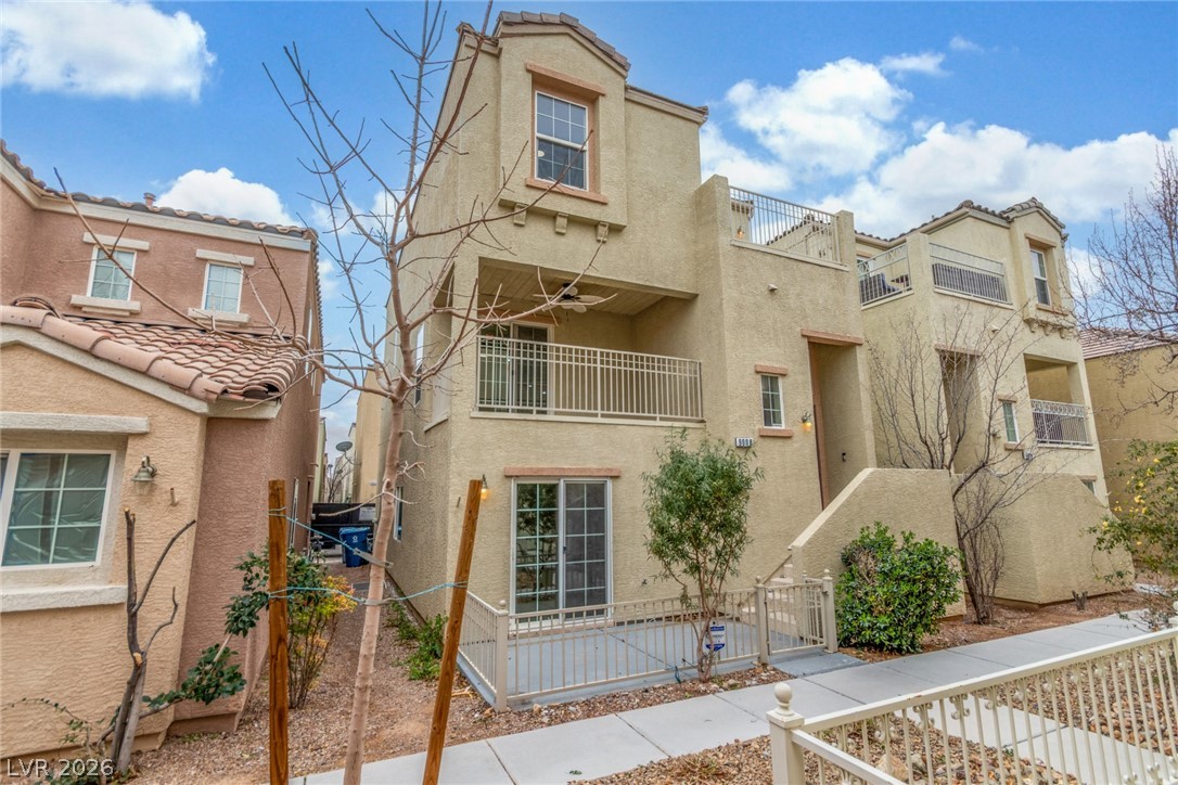 9008 Successful Court Las Vegas, NV 89149 - Photo 4 of 38