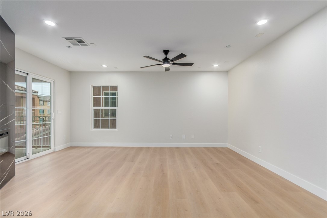 9008 Successful Court Las Vegas, NV 89149 - Photo 7 of 38