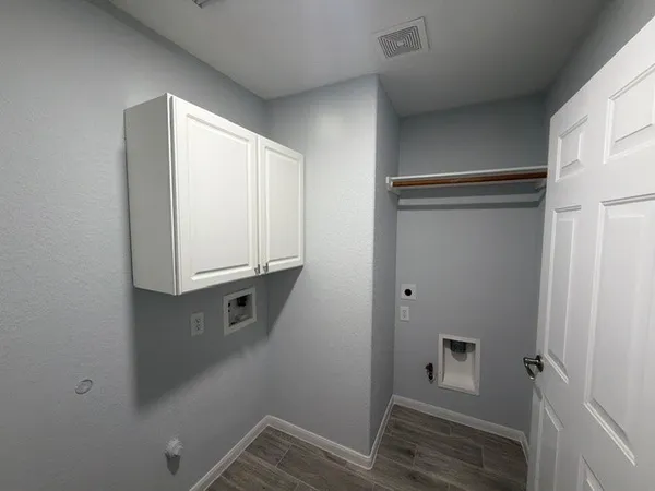 $2,600 | 32327 Cross Spring Park Lane, Conroe, TX 77385